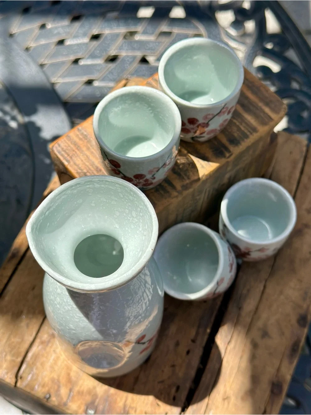 Japanese Style Ceramic Sake Set Tokkuri & 4 Cups Plum Blossom Decor NWOT
